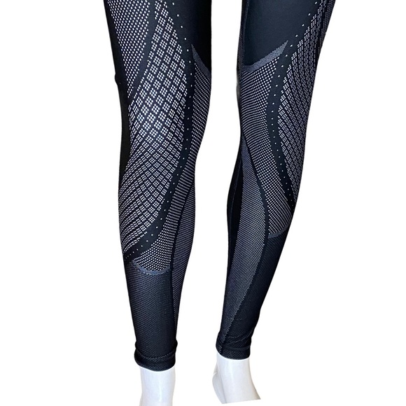 Lululemon Mapped Out High-Rise Tight Leggings - Picture 4 of 12